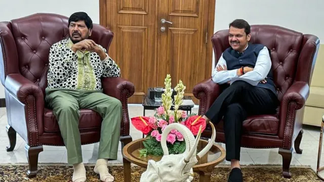 maharashtra-cm-suspense-bjp-ally-athawale-backs-fadnavis-shinde-sena-hints-modi-shah-to-have-final-say