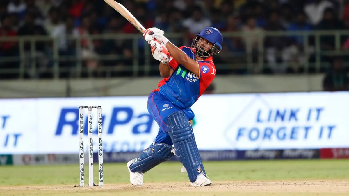 rishabh-pant-says-goodbye-to-delhi-capitals-ipl-2025-mega-auction-pant-ipl-price-lucknow-super-giants-dc-lsg-auction-updates