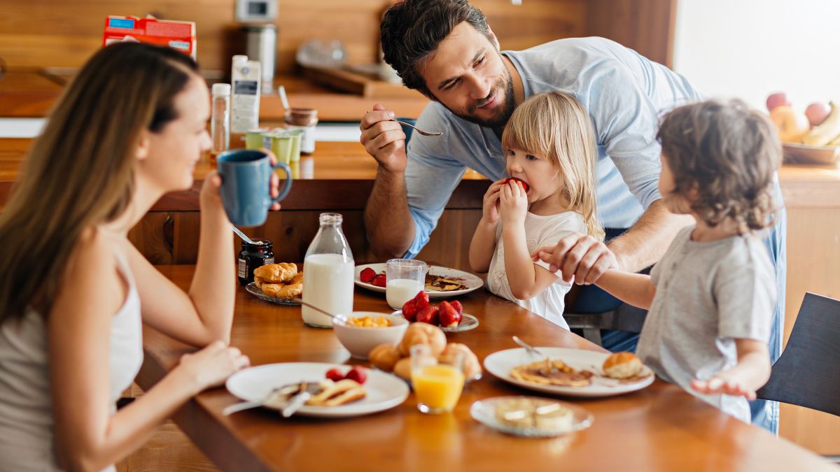 why-some-people-cant-have-heavy-breakfast-doctor-lists-probable-causes-behind-it