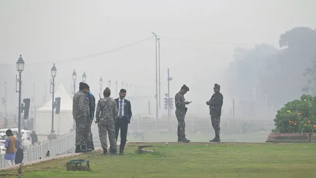 delhi-weather-update-delhincr-records-coldest-morning-of-the-season-as-mercury-reaches-101c