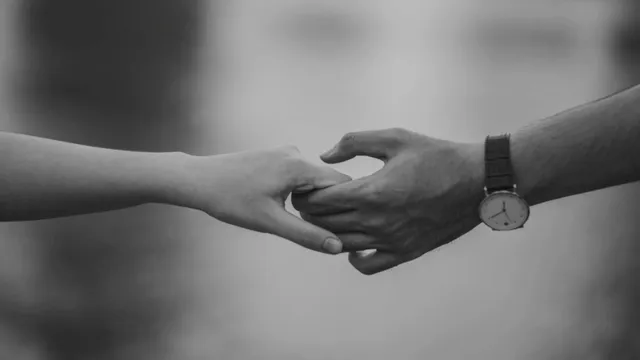 man-shares-marriage-issues-internet-is-more-intrigued-with-his-being-poor-tag-with-rs-30-lpa-salary