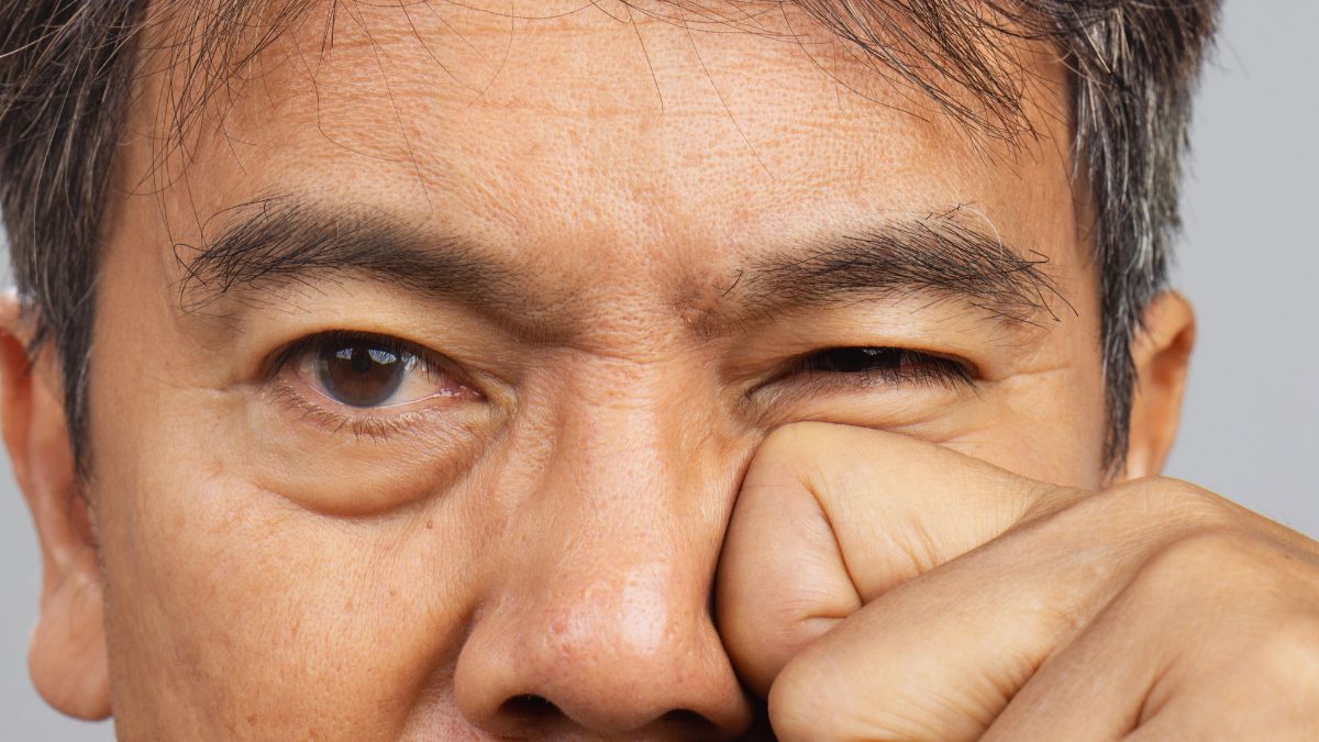 body-flickeing-superstition