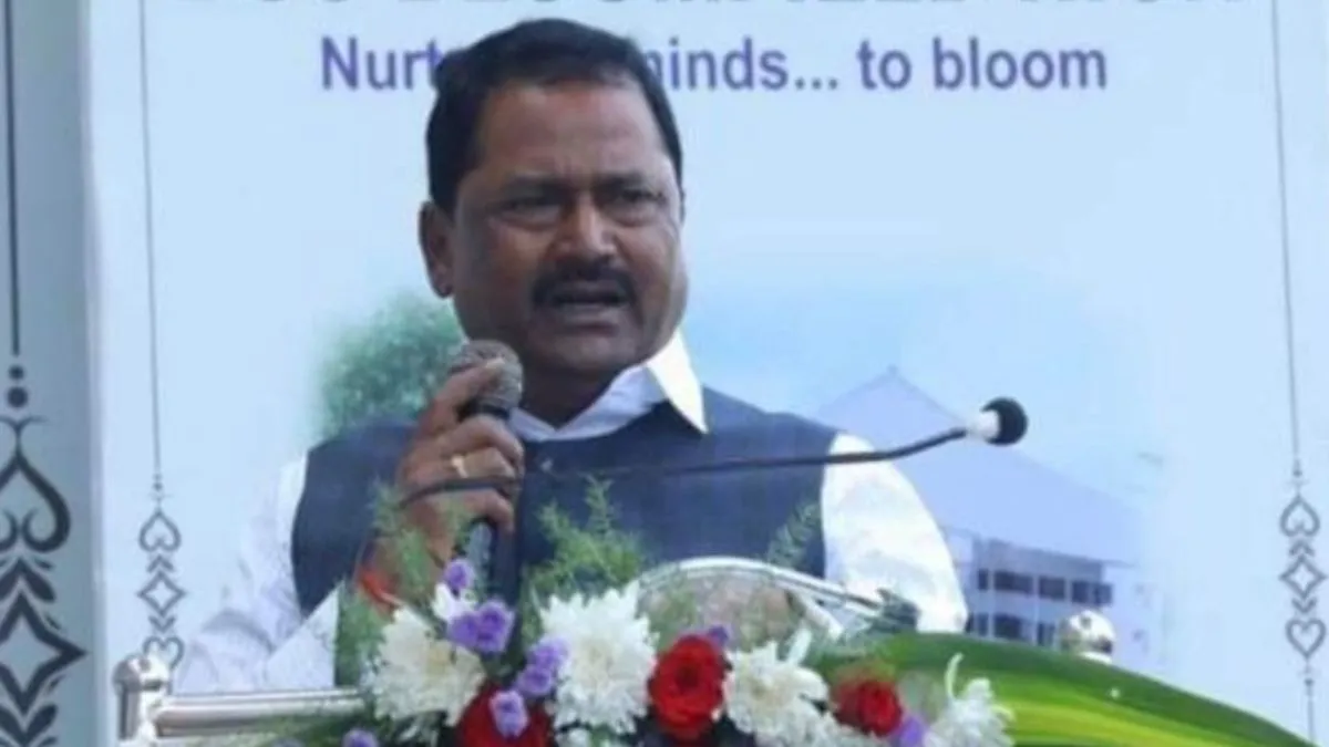 bengaluru-news-fir-lodged-against-congress-leader-gurappa-naidu-for-sexually-harassing-school-teacher