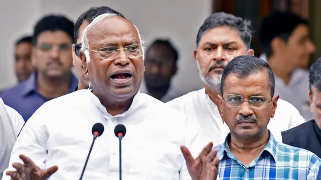 delhi-assembly-election-2025-congress-announces-to-go-solo-rules-out-alliance-with-aap-in-national-capital