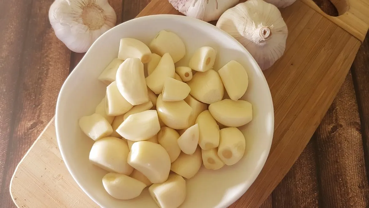 5-important-reasons-why-you-must-add-garlic-to-your-winter-meals