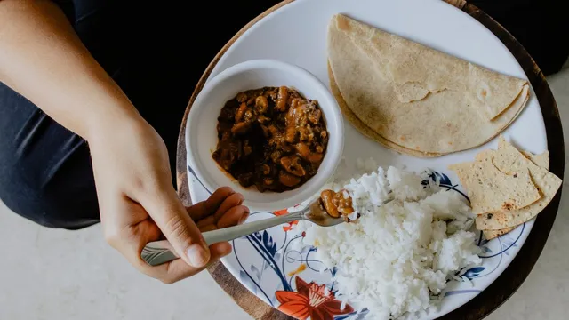 rice-or-roti-which-one-is-best-to-have-in-your-dinner-during-winter-season