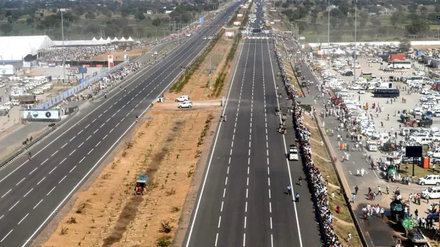 delhidehradun-expressway-nhai-32-km-long-stretch-from-akshardham-to-baghpat-to-see-inauguration-pm-modi-around-new-year-details