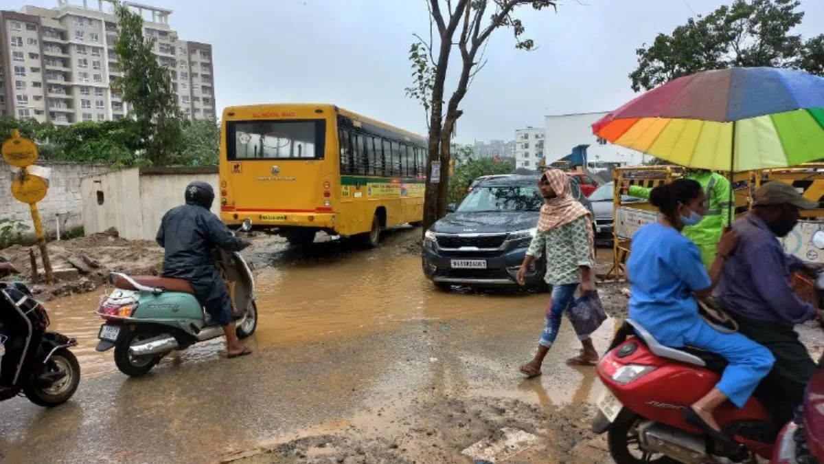 bengaluru-traffic-advisory-police-issue-weather-warning-acyclone-fengal-slow-traffic-heavy-rain-in-bengaluru