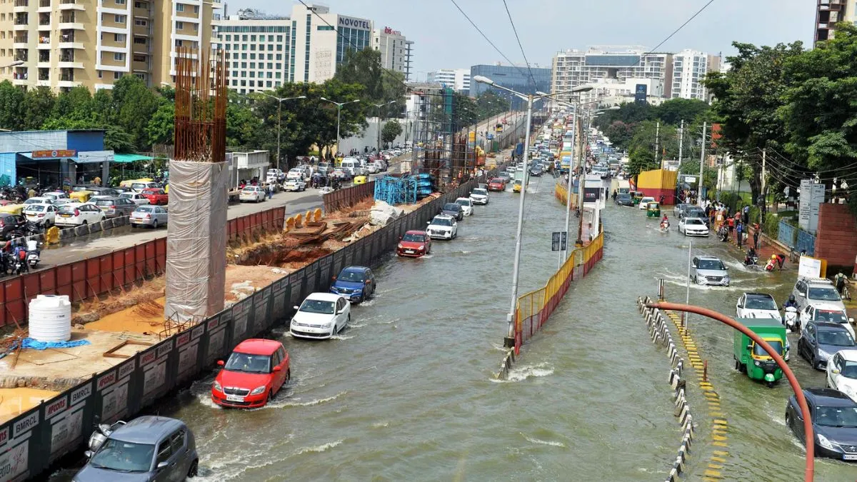 bengaluru-weather-update-imd-issues-orange-alert-until-december-3-amid-heavy-rainfall-temperature-dip