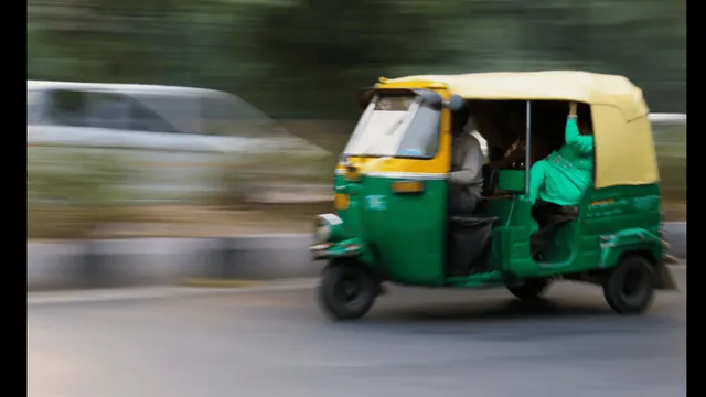 graduated-bengaluru-auto-driver-requests-funds-for-this-reason-internet-says-its-a-bangalore-thing