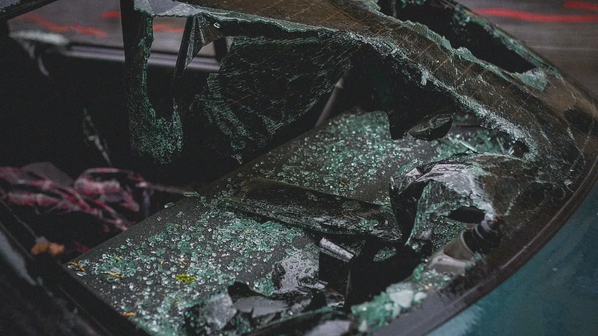 kerala-car-crash-five-mbbs-students-killed-in-alappuzha-ksrtc-bus-and-car-collision-two-injured