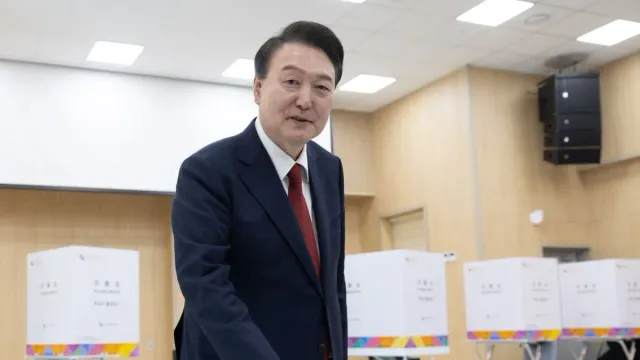 south-korea-president-yoon-faces-impeachment-after-failed-attempt-to-impose-martial-law