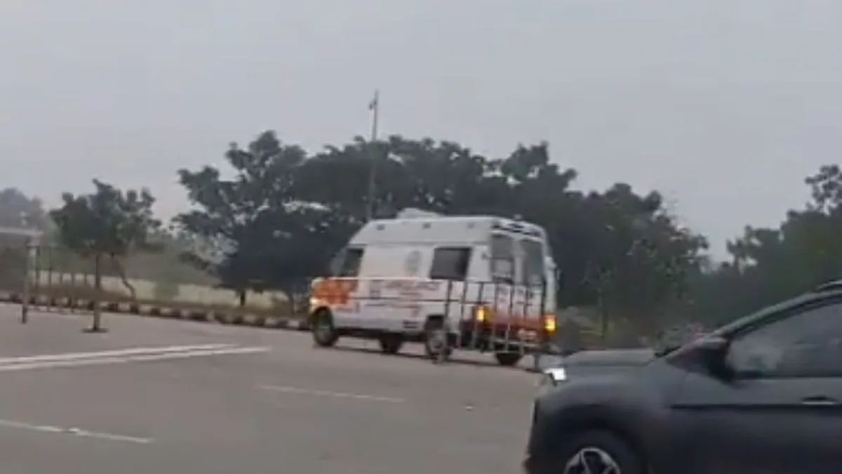 hyderabad-ambulance-hijacked-and-stolen-thief-arrested-after-100-km-chase-police-officer-injured