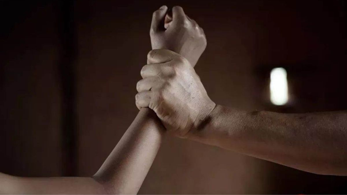 bengaluru-news-landlords-brother-grabs-26yearold-woman-tenant-by-neck-abuses-and-molests-her-probe-on