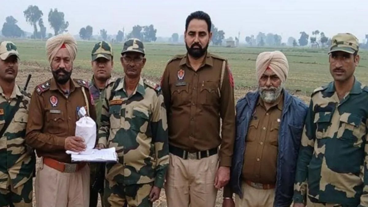 heroin-packets-seized-on-coordinated-border-operations-by-bsf-punjab-police-across-tarn-taran-and-gurdaspur