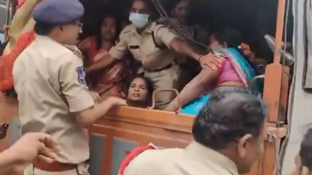 hyderabad-asha-worker-slaps-cop-amid-protest-for-salary-hike-opposition-criticises-police-handling