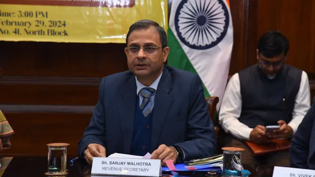 revenue-secretary-sanjay-malhotra-announced-new-rbi-to-take-charge-on-december-11-shaktikanta-das