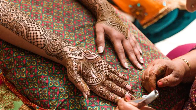 moroccan-bridal-mehndi-designs-for-front-hand-beautiful-designs-for-brides-to-shine-on-their-big-day