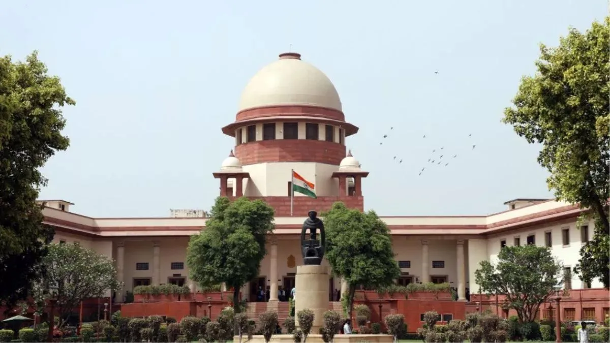 go-gandhian-way-sc-asks-farmers-to-clear-highways-shift-protest-venue-directs-govt-to-persuade-fasting-dallewal