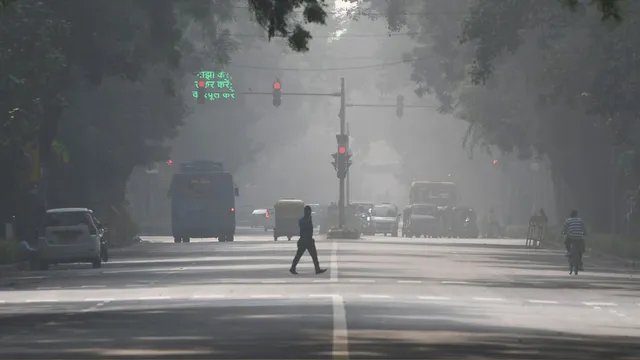 delhi-weather-update-minimum-temperature-slightly-rises-to-9-degrees-celsius-amid-cold-wave-patterns