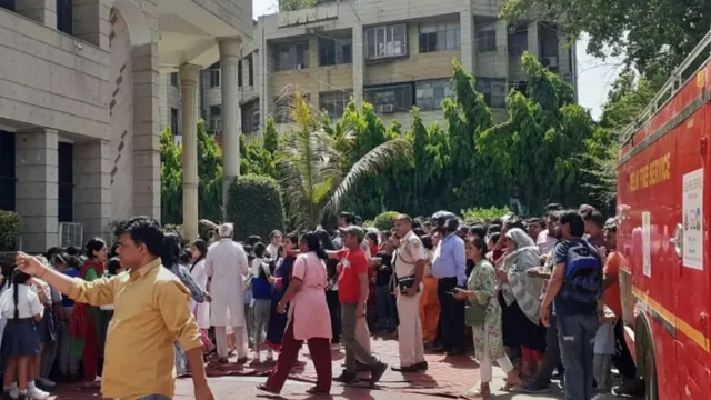 delhi-school-bomb-threat-several-schools-receive-bomb-threat-via-emails-second-incident-in-a-week