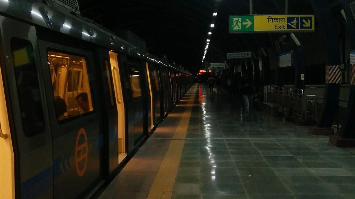 delhi-metro-revises-timings-on-yellow-line-for-dec-14-15-gurugram-commuters-to-be-affected-check-schedule