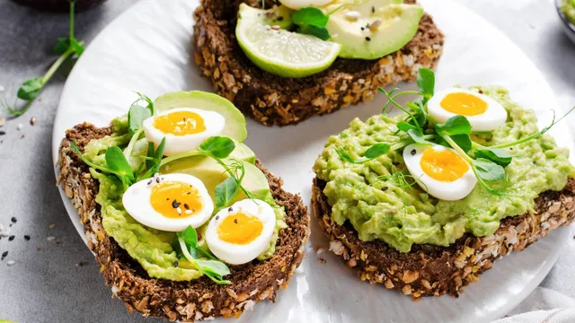 know-how-to-make-celebrity-favourite-avocado-toast-recipe-for-your-breakfast