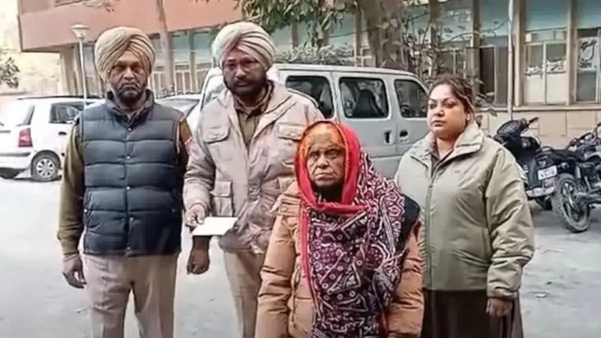 hamida-bano-indian-woman-sent-to-pakistan-after-being-deceived-by-travel-agent-returns-india-after-22-years