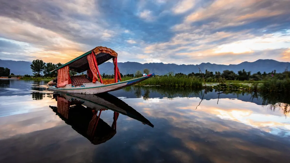 list-of-10-largest-fresh-lakewater-of-india-their-importance-to-ecosystem-and-human-life