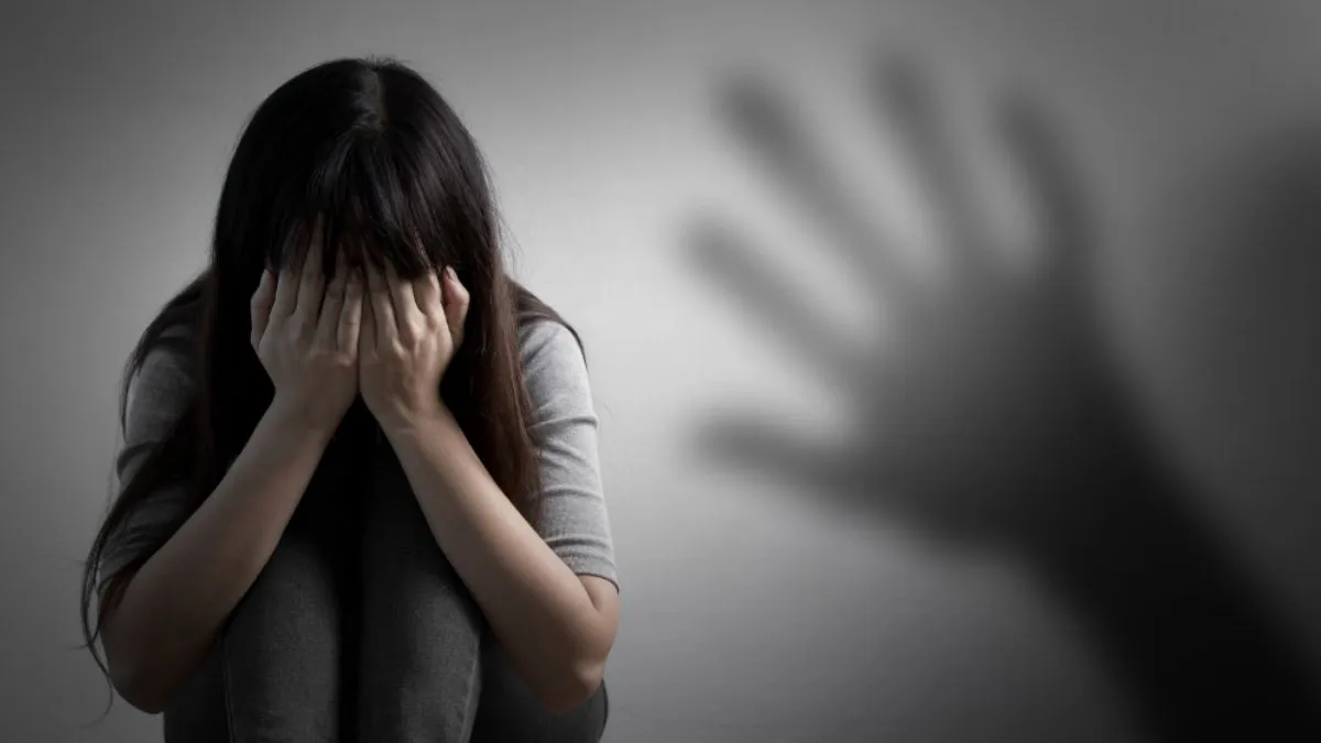 bengaluru-students-allegedly-locked-inside-dark-room-in-school-over-unpaid-fees-parents-demand-action