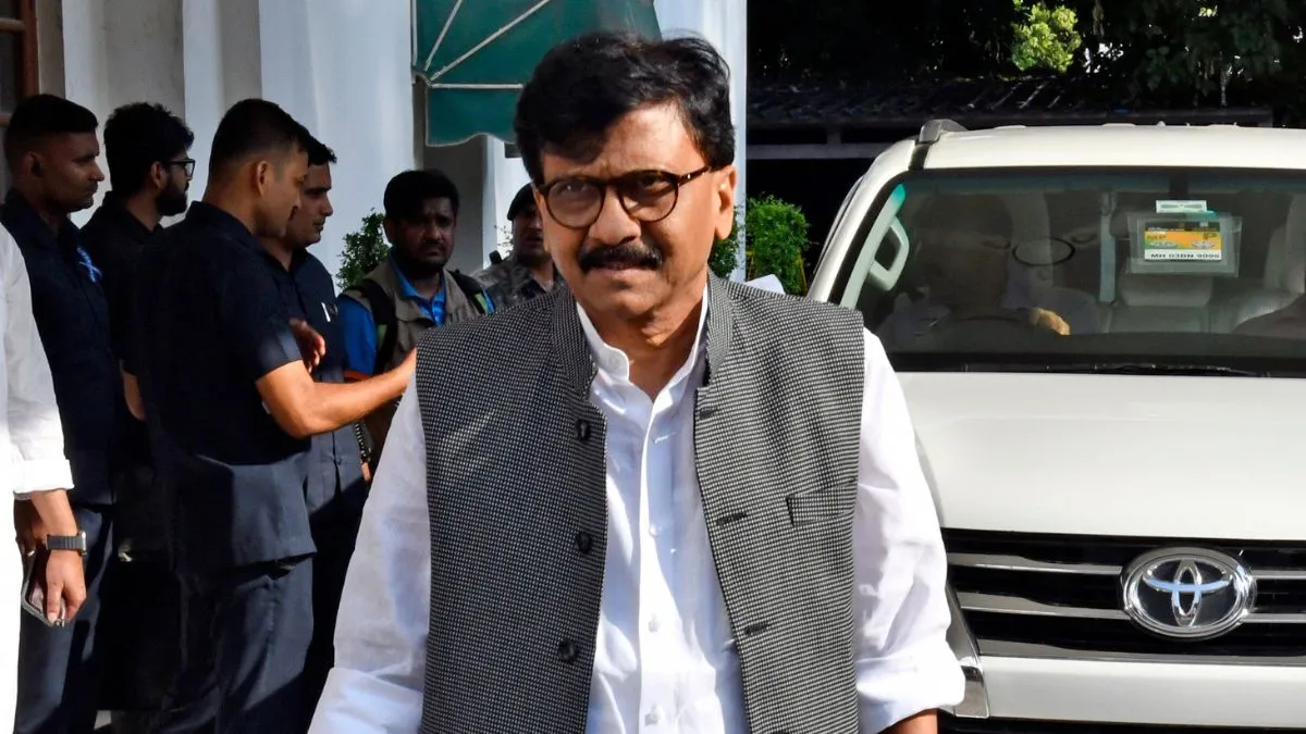 Mumbai: Two Bike-Borne Men Seen Conducting Recce Of Sanjay Raut's Bungalow, Security Beefed Up