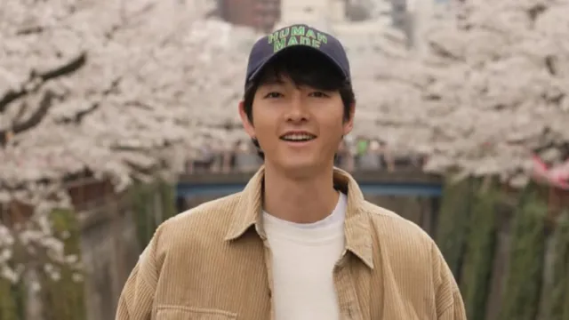 descendants-of-the-sun-actor-song-joong-ki-talks-about-wife-katy-louise-saunders-roots-my-mother-in-law