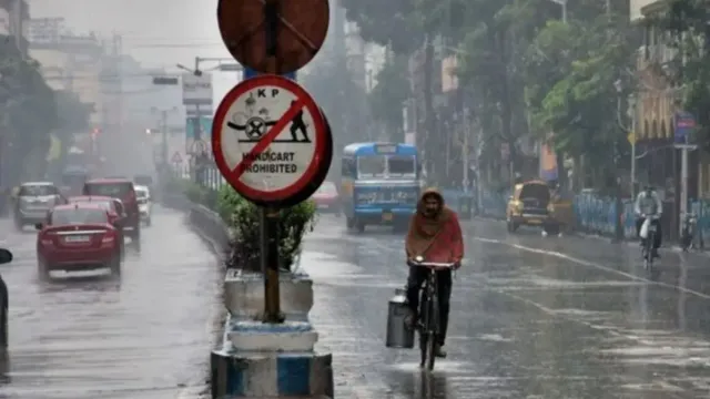 bengaluru-weather-city-to-see-light-rain-imd-downpour-in-five-karnataka-districts-ramanagara-chamarajanagara-mandya-mysore-from-dec-23-25-forecast
