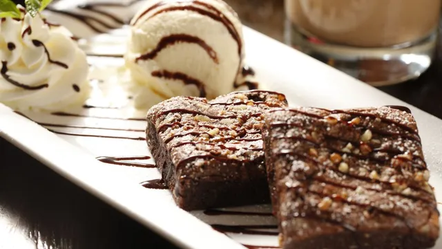 christmas-recipes-2024-easy-and-effortless-ways-to-prepare-hot-chocolate-brownie