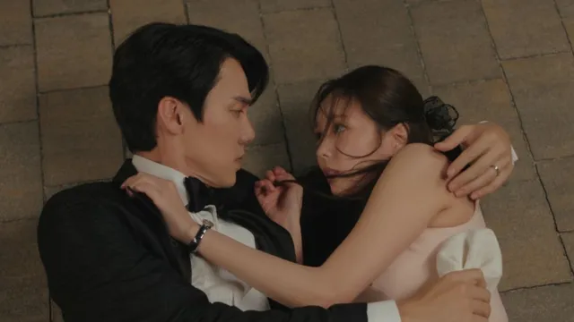 when-the-phone-rings-will-hong-hee-jo-give-up-act-of-being-mute-in-front-of-baek-sa-eon-know-what-is-next-in-chae-soo-bin-kdrama