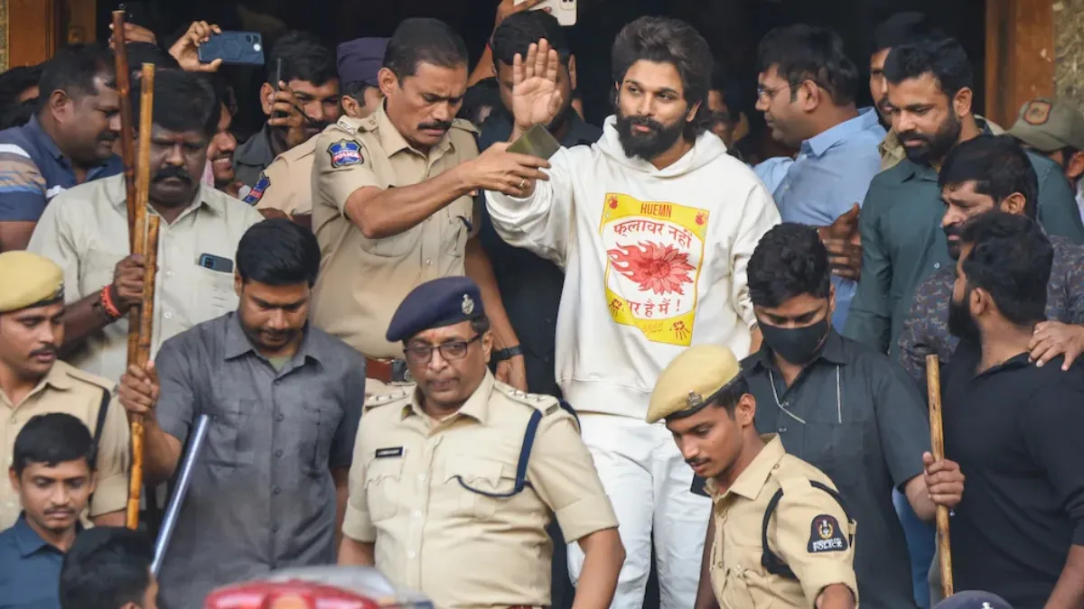 allu-arjun-hyderabad-residence-attacked-over-stampede-case-eight-arrested-after-flower-pots-damaged