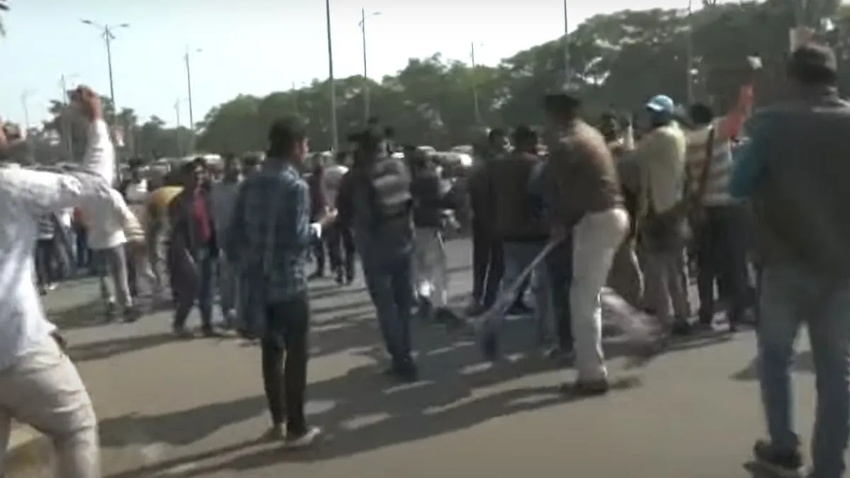 bpsc-exam-row-bihar-police-lathicharge-candidates-demanding-70th-cce-prelims-re-examination