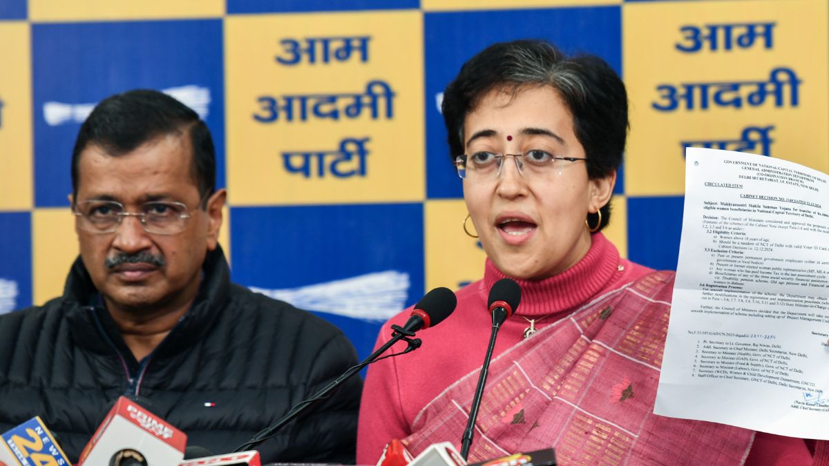 delhi-election-atishi-accuses-parvesh-varma-of-distributing-cash-to-buy-votes-kejriwal-calls-him-bjps-cm-face