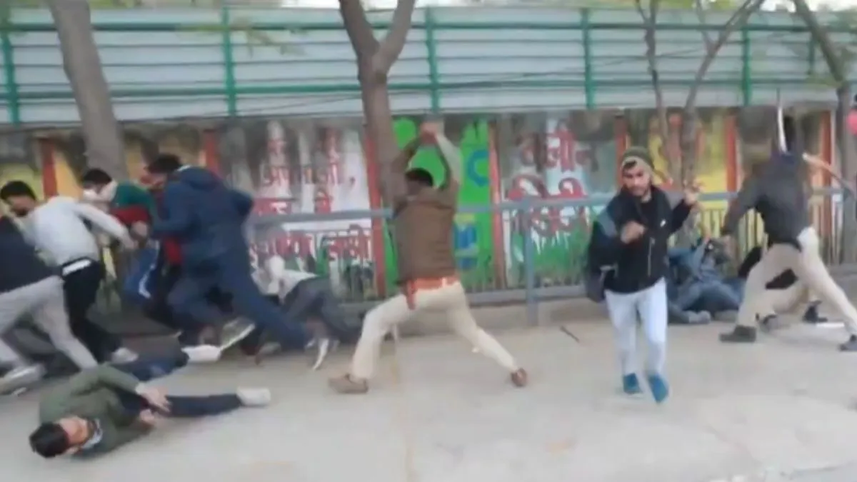 bihar-bpsc-exam-protest-rahul-gandhi-slams-bjpled-nda-over-lathi-charge-on-students-video
