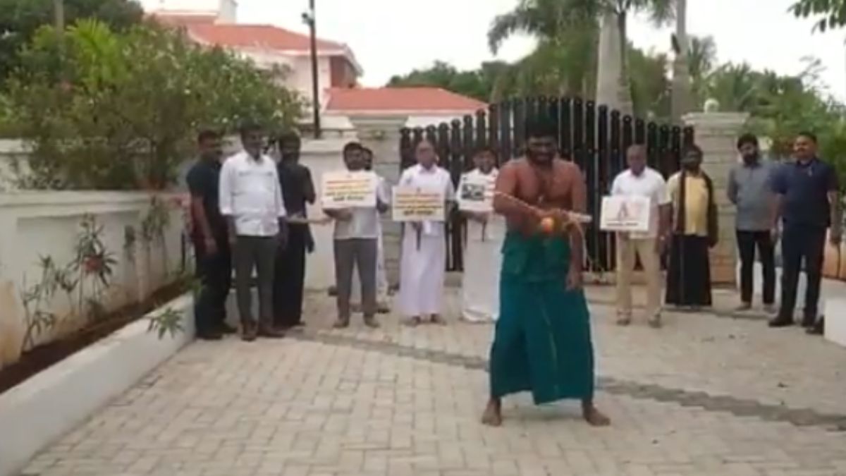 k-annamalai-whips-himself-in-protest-over-anna-university-assault-case-watch