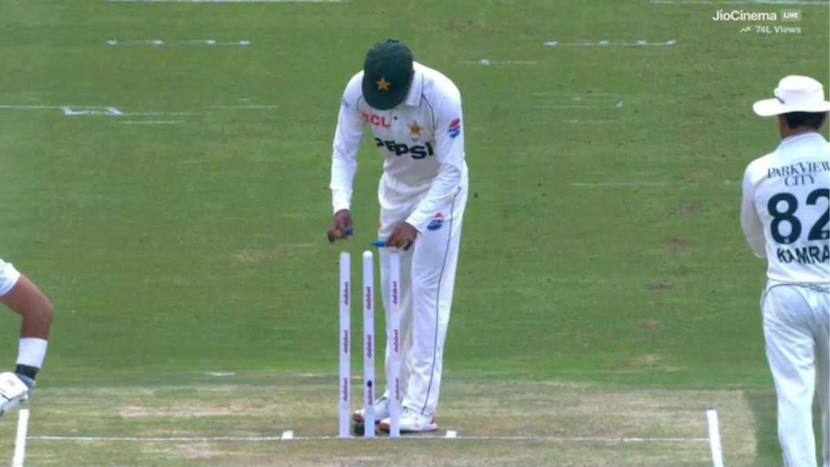 south-africa-national-cricket-team-vs-pakitstan-national-cricket-team-match-scorecard-1st-test-babar-azam-imitates-mohammed-siraj-with-stuart-broad-bail-flip