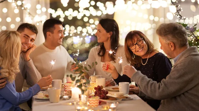 5-simple-tips-to-host-best-new-years-party-for-your-family-and-friends