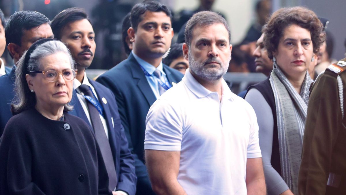 manmohan-singh-memorial-row-as-uddhav-sena-backs-congress-demand-how-request-for-balasaheb-memorial-was-opposed