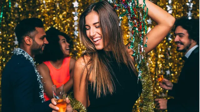 top-5-ideas-to-host-perfect-new-years-eve-party-at-home