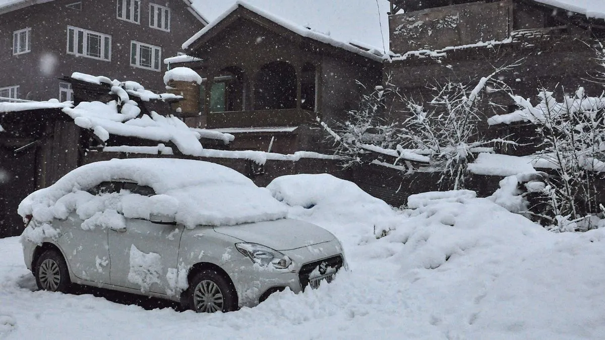 kashmir-snowfall-planning-a-trip-to-valley-in-january-1st-week-check-imd-predictions-for-snowfall