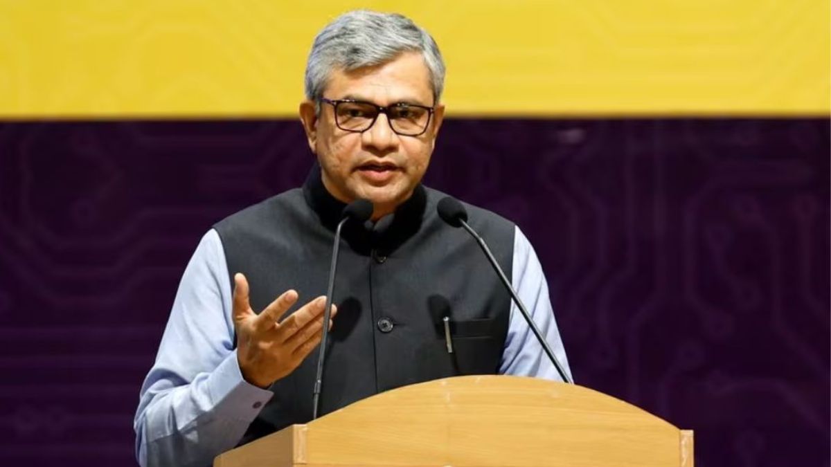 realistic-and-achievable-it-minister-on-usd-300-billion-electronics-production-target-for-upcoming-years