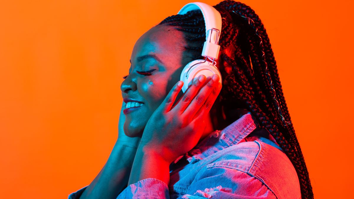 5 Benefits Of Starting Your Morning By Listening To Music