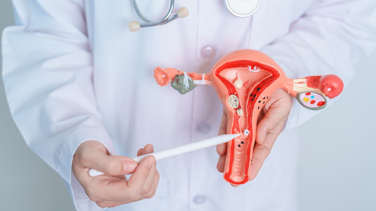 ovarian-cancer-vs-cervical-cancer-expert-explains-differences-and-similarities-in-symptoms