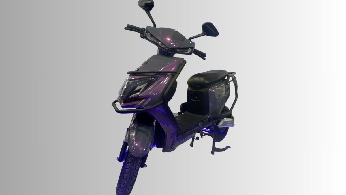 vegh-automobiles-launches-drev-escooter-in-india-deliveries-to-begin-from-march-check-prices