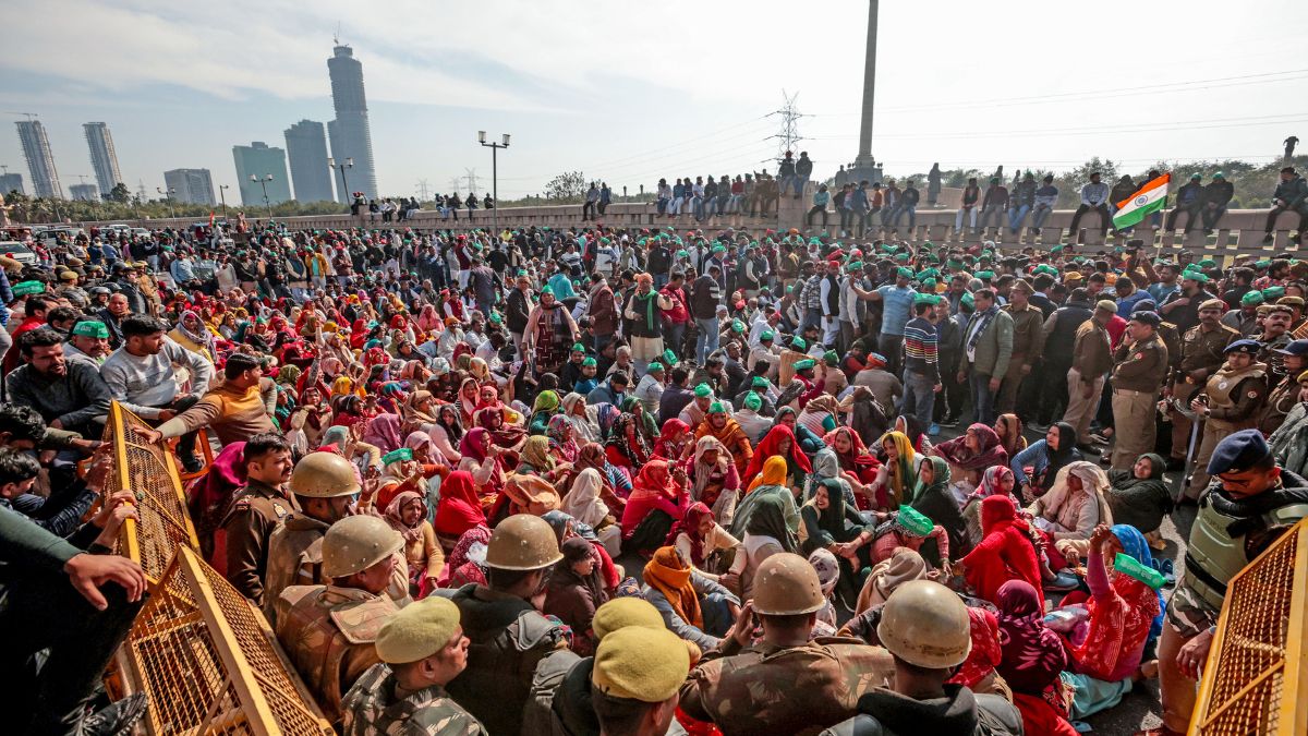 Farmers Protest: Mobile Internet And SMS Services Suspended In Haryana ...